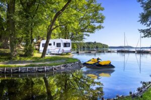 ViaggiInCamper_Polonia_lago_drawsko_camping