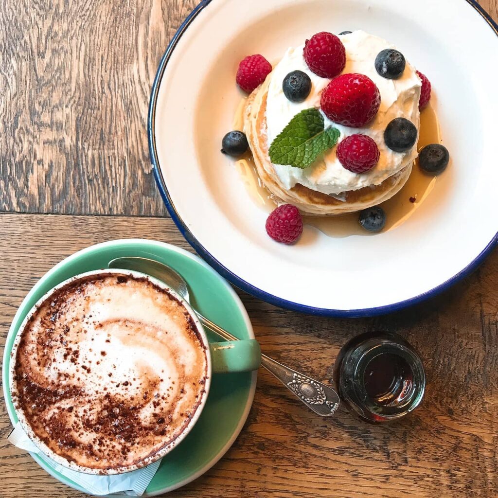 Alimentazione in viaggio: come fare scelte consapevoli