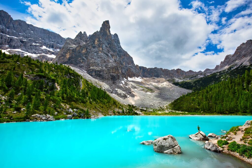Sorapis. Dolomiti Bellunesi: quattro leggende per quattro percorsi sulle montagne